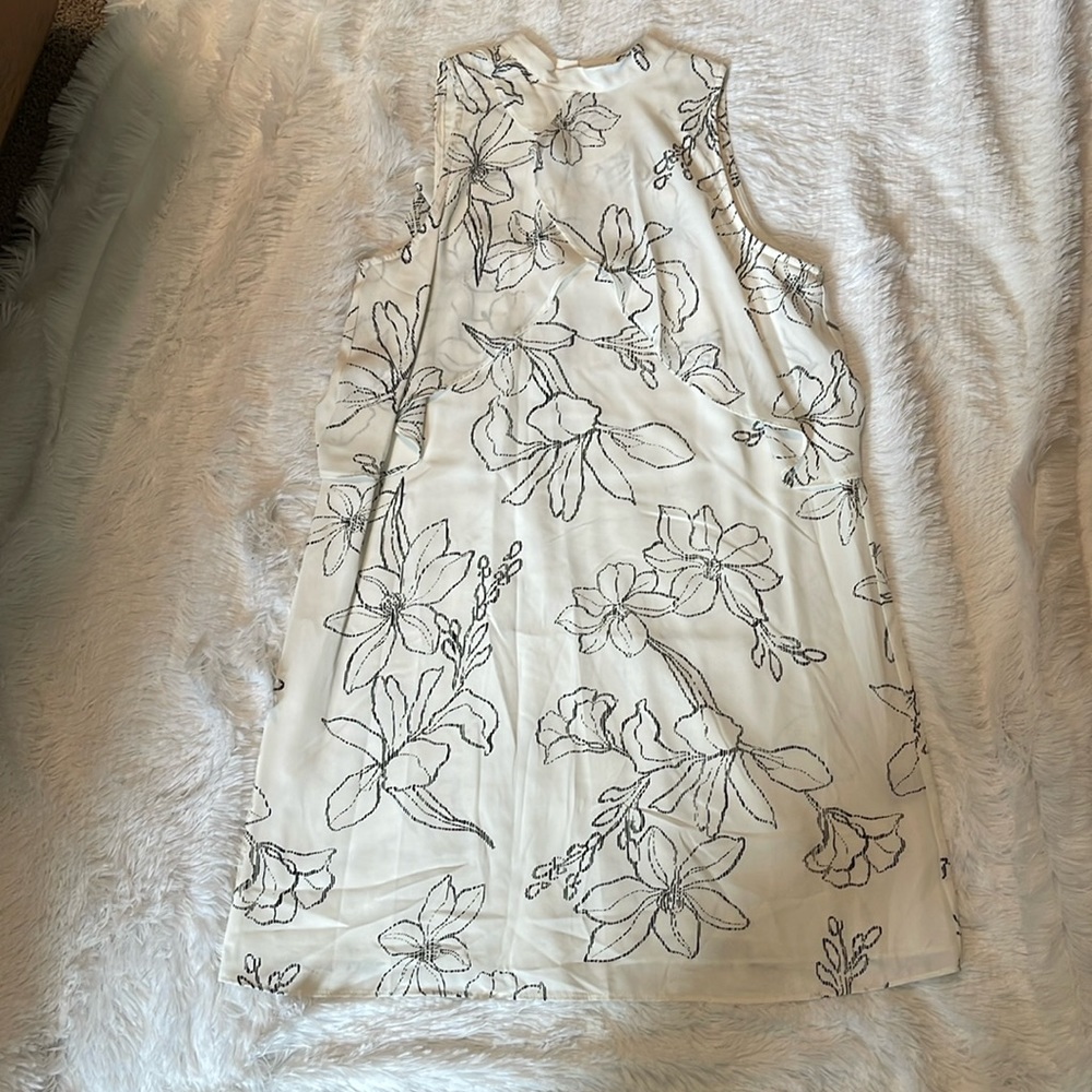 Apt. 9 Dress Size M NWT